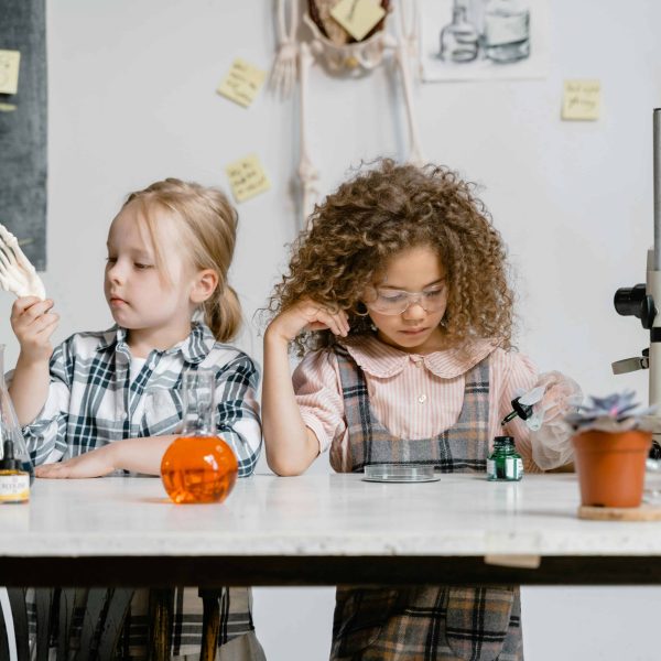 Safe Science Experiments for Toddlers and Kindergarteners – Unlocking the Wonders of STEM